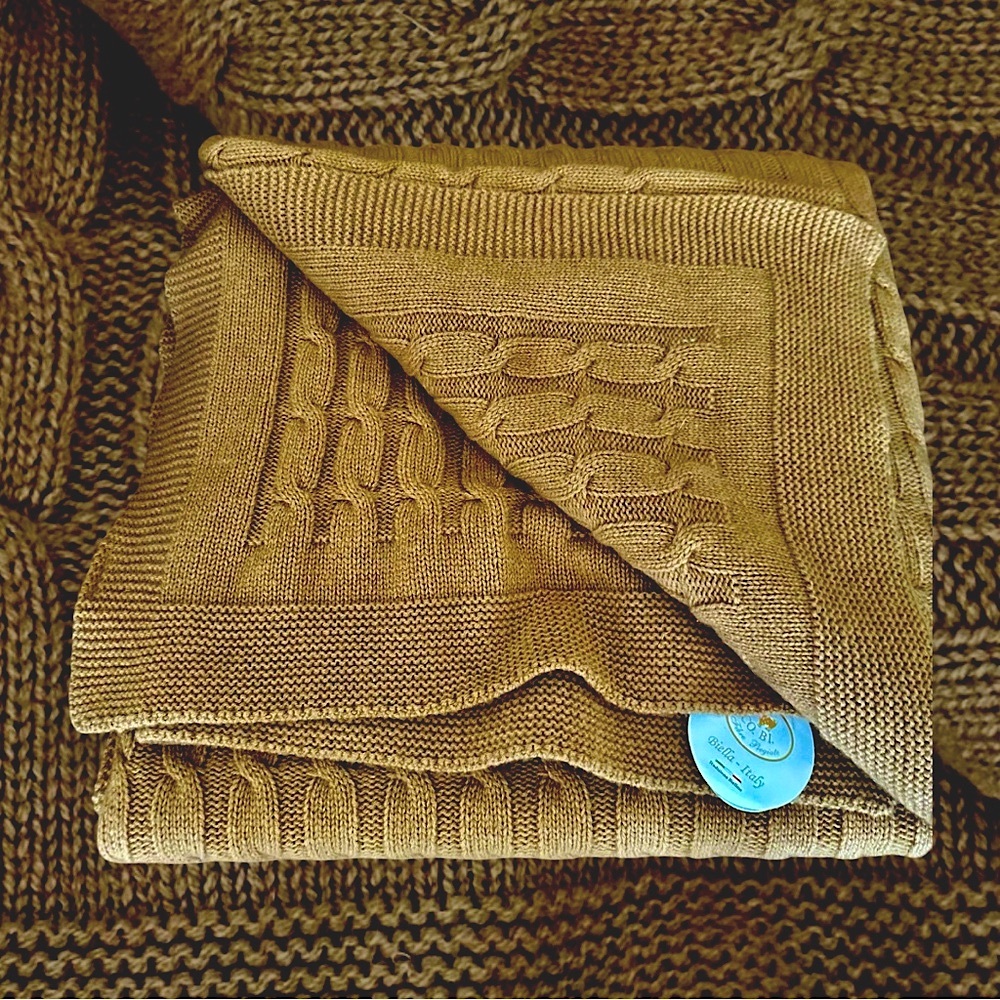 Italian Cashmere Cable Knit Blanket throw in camel BRAND NEW WITH BOX